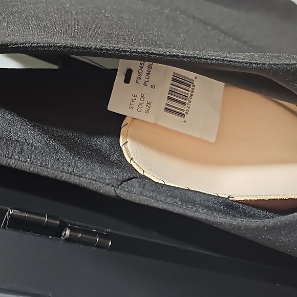 Adelyn Rae Sleeveless Black Plum Dress Size Small NWT - Picture 6 of 8